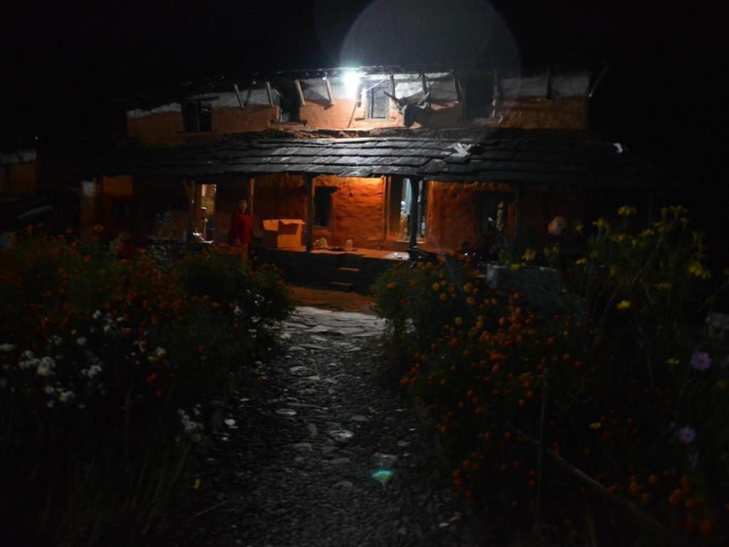 Mystique Highland Resort Pokhara Extérieur photo